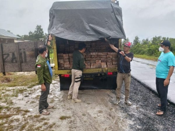 Dishut Kalteng Sita Kayu Meranti Diduga Ilegal tujuan Kalsel