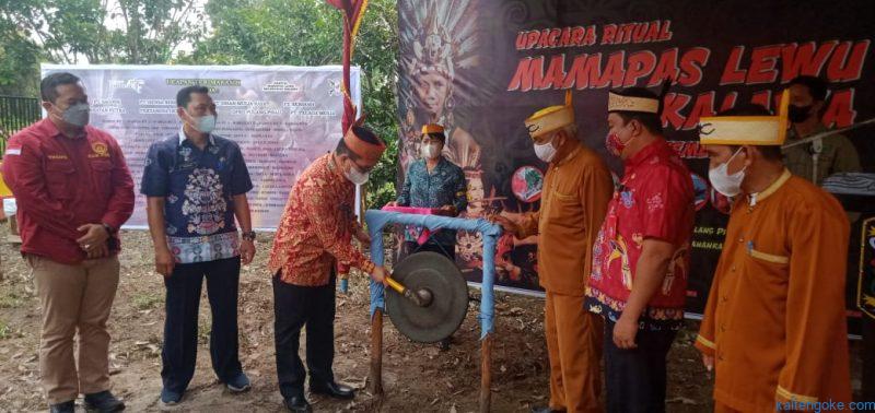 Kelurahan Kelawa Gelar Acara Ritual Mamapas Lewu