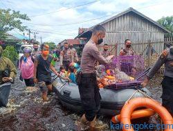 Ketinggian Air Capai 1 Meter, Ratusan Warga di Mendawai Pilih Mengungsi