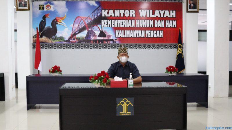 tingkat pusat