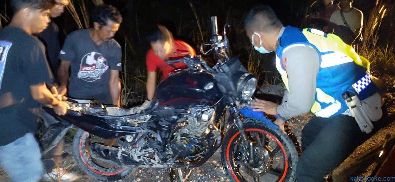 truk bermuatan beras