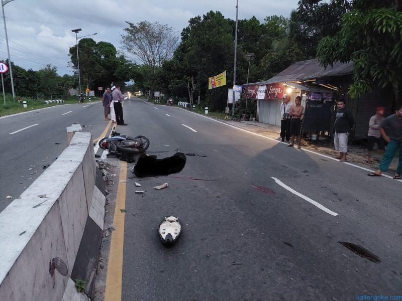 pembatas jalan