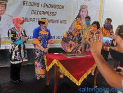 Bupati Resmikan Gedung Dekranasda Kabupaten Gunung Mas
