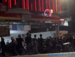 Pengunjung Café O2 & Sport Bar Saling Baku Hantam