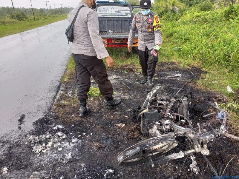 motor terbakar