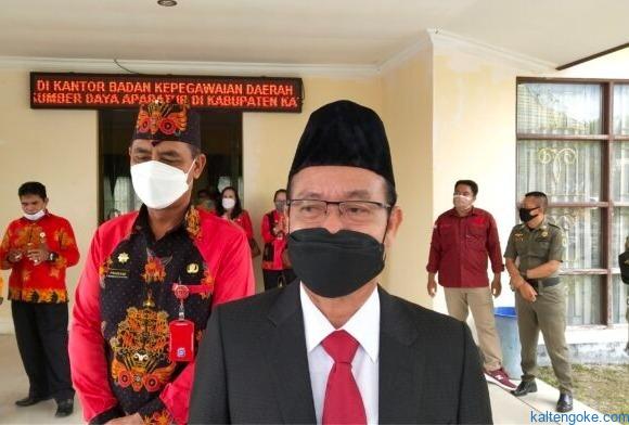 Bupati Prihatin