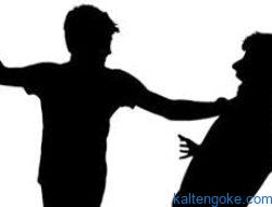 Berani Hina Keluarga dan Ajak Selingkuh Kakak Pelaku, Ya Bonyok Deh..