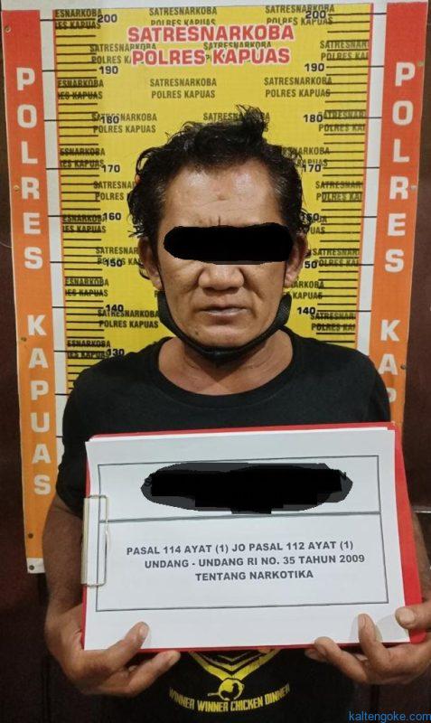 "pria setengah abad"