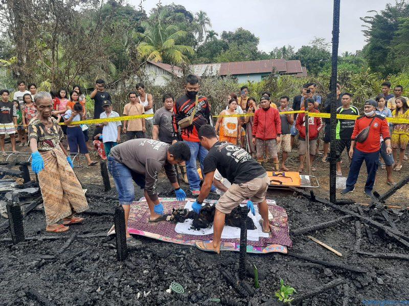 rumah terbakar
