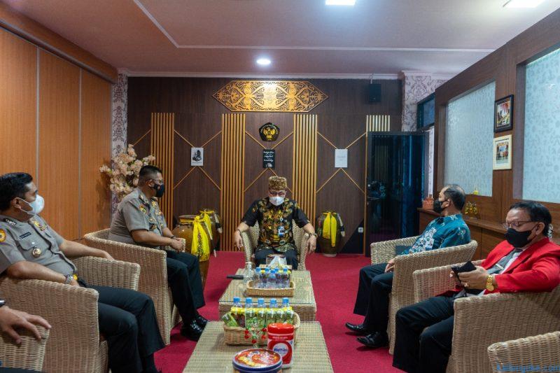 Rektor UPR Terima