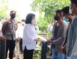 Bupati Pulpis Salurkan Bantuan Alat Tangkap Ikan Tampirai