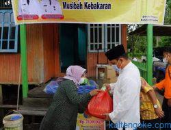 Bupati Lamandau Bantu Korban Kebakaran
