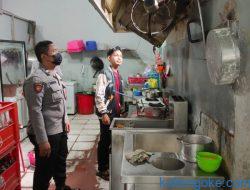 Maling Bobol Brankas dan HP Milik Rocket Chicken