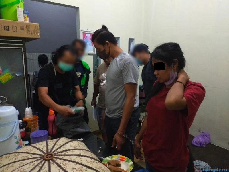 sepasang kekasih