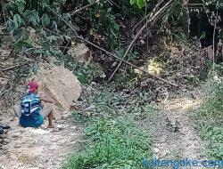 Akses Jalan Desa Bana dan Narui Tertutup Longsor
