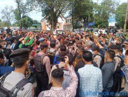 Vonis Bebas Bandar Narkoba, Hakim di PN Palangka Raya Didemo Warga