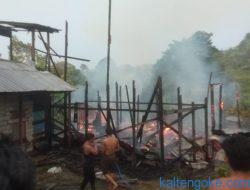 Disambar Petir? Rumah dan Bangunan Sarang Walet Jadi Arang