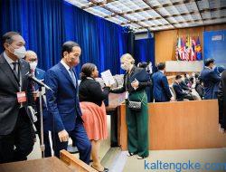 Sampaikan Amanat Presiden Joko Widodo, Mendag Sebut Pertumbuhan Ekonomi Global Memprihatinkan