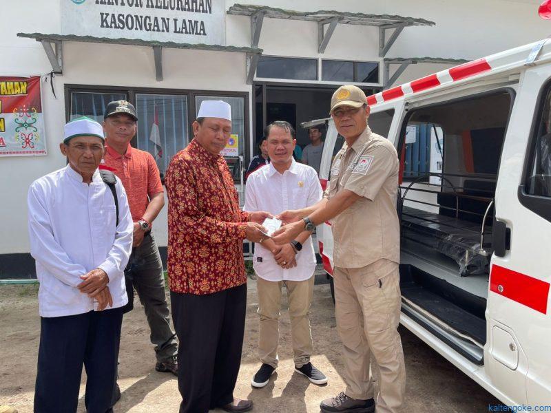 Sekda Serahkan Bantuan