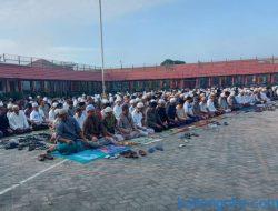 612 Warga Binaan Lapas Narkotika Kasongan Laksanakan Salat Ied