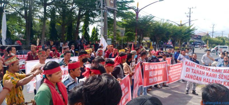 penambang unjuk rasa