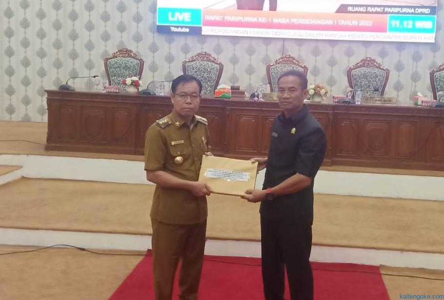 Bupati Sampaikan Raperda