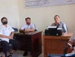 Ratusan Warga Gunung Mas Terima BLT dari BBM Subsidi