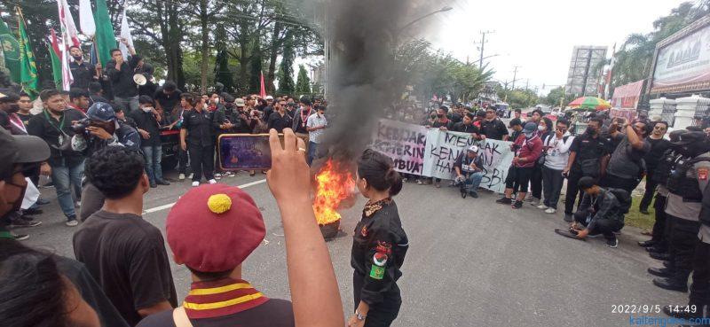 tolak kenaikan BBM