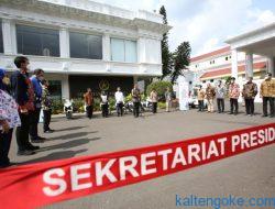 Dukung Transisi Energi Bersih, PLN Serahkan Sertifikat Energi Terbarukan untuk 5 Istana Kepresidenan