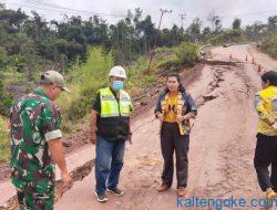 Angkutan Berat Diminta Tidak Melintasi Jalan Longsor