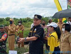 Bupati Ajak Masyarakat Gunung Mas Tanam Sakuyan Lombok