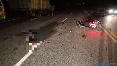 Pengendara Motor Tewas Tabrak Truk Parkir