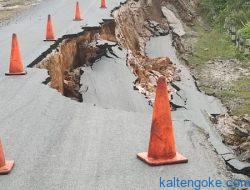 Akibat Longsor, Jalan Lintas Kurun-Palangkaraya Tutup Total