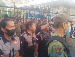 GERAK dan GERAM Nyaris Bentrok, Pasca Penyegelan Kantor Gubernur Kalteng oleh Mahasiswa