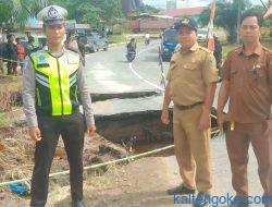 Ini Penjelasan Camat Banama Tingang Terkait Jalan yang Amblas