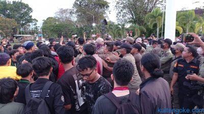 injak kepala mahasiswa