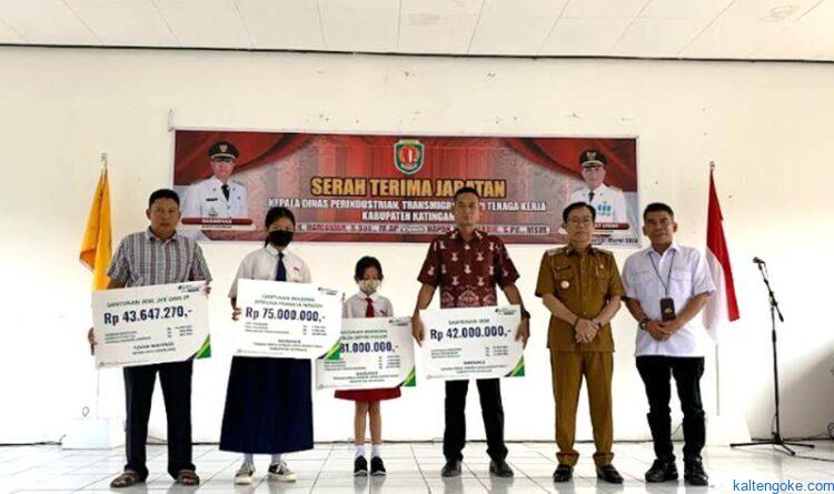 Bupati Serahkan Santunan