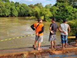 Kedalaman Sungai Menyulitkan Pencarian Sopir dan Truk Fuso