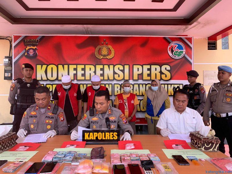 Empat Pengedar