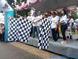 Wabup Lepas Peserta Jalan Sehat Dalam Rangka HUT ke-25 BUMN