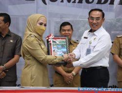 Wabup Serahkan Laporan Keuangan kepada BPK Perwakilan Kalteng