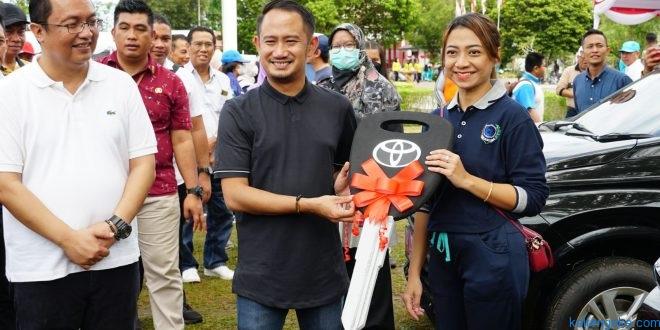 Berikan Mobil Dinas