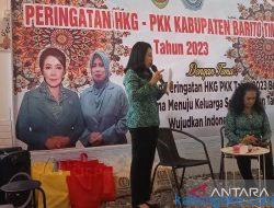 TP PKK Berbagi kepada Warga Kurang Mampu