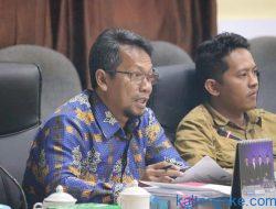 Masyarakat Desa Dapil II Usulkan Peninggian Jalan Karena Rawan Banjir