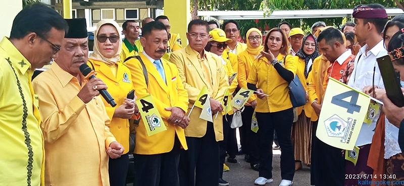 Bacaleg Golkar Serahkan Berkas ke KPU