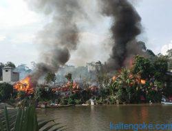 Siang Bolong, Puluhan Rumah Warga Jadi Arang