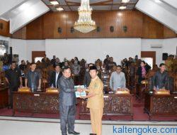 Plt Bupati Kapuas Sampaikan Dua Raperda