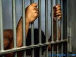 Kibuli Polisi Koko Mendekam di Balik Jeruji Besi