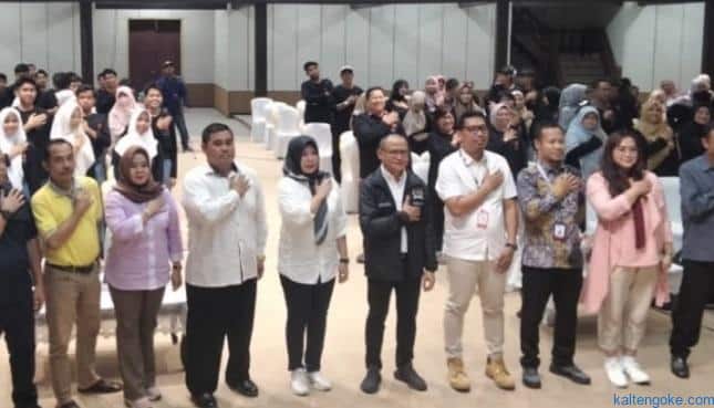 HADIRI KEGIATAN: Anggota DPRD Kabupaten Kapuas Siti Rusyida, ketika menghadiri pelatihan penyusunan Karya Tulis Ilmiah (KTI) di Kuala Kapuas. foto: IST