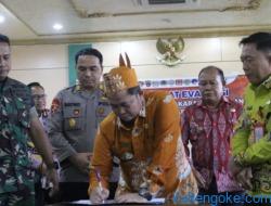 Pj Bupati Tetapkan Status Tanggap Darurat Penanganan Karhutla